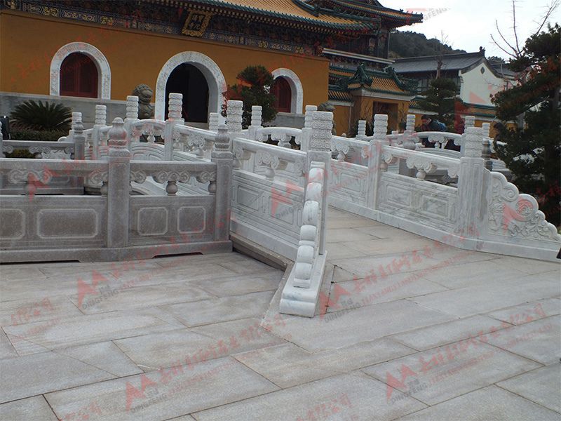 石栏杆