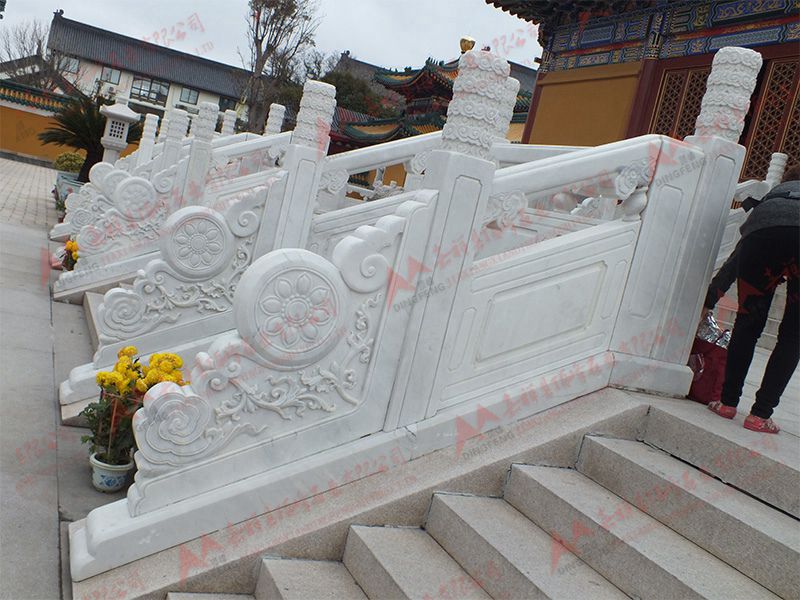 石栏杆