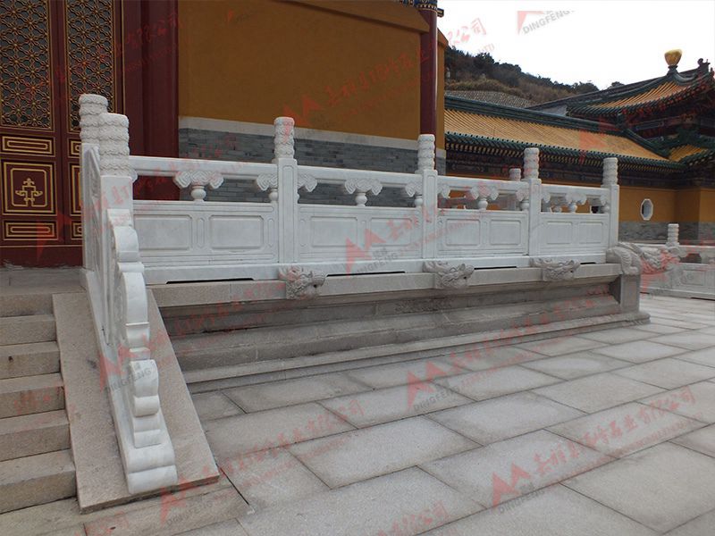 石栏杆