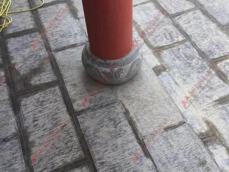 包柱石