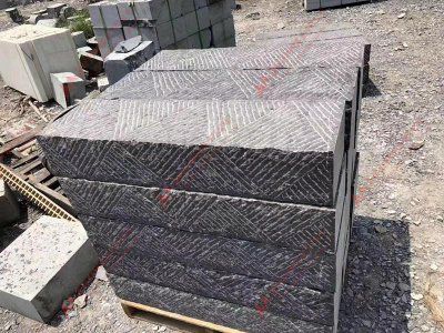 青石錾道面